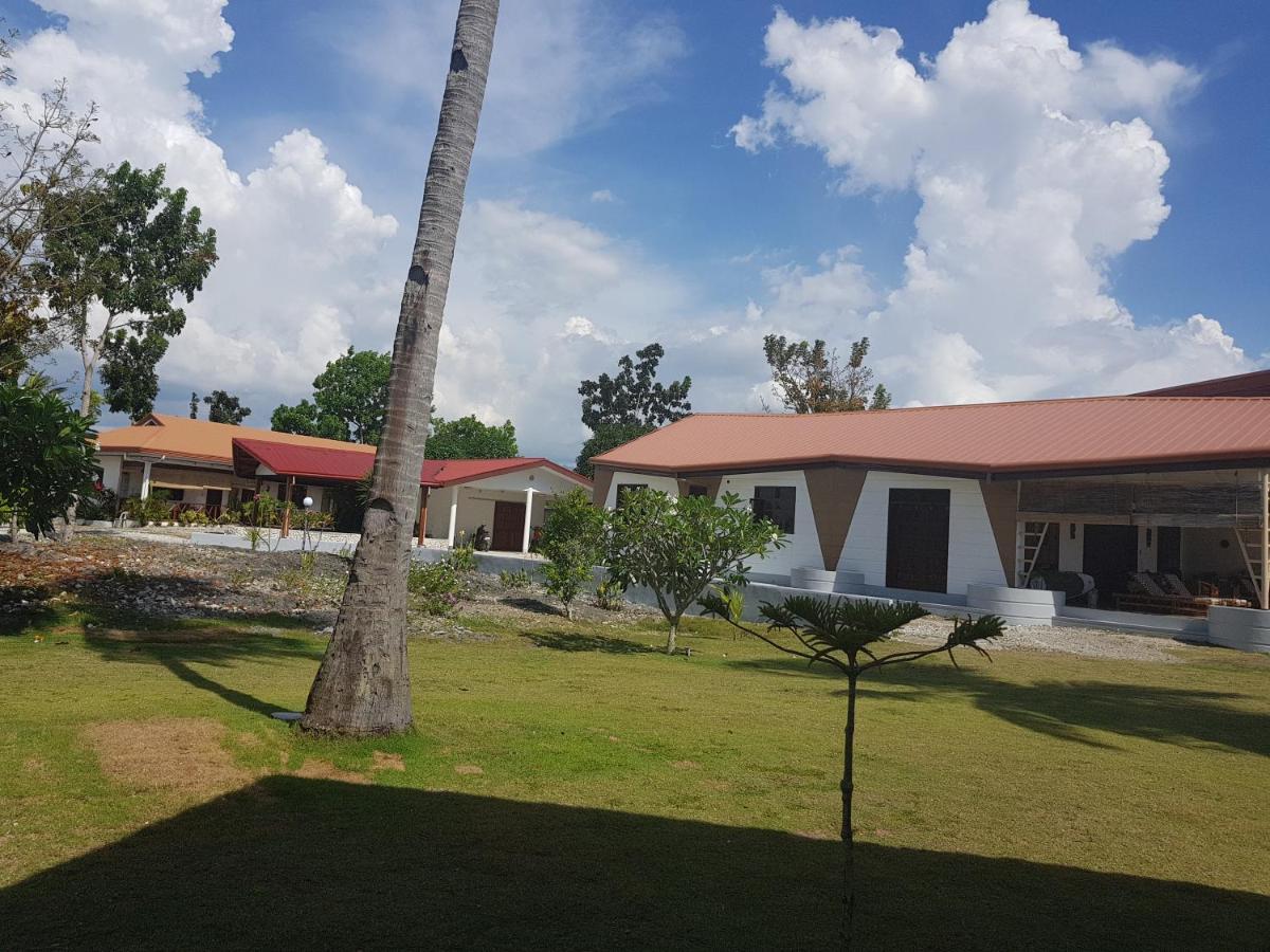 Tauig Beach Resort Moalboal Eksteriør billede