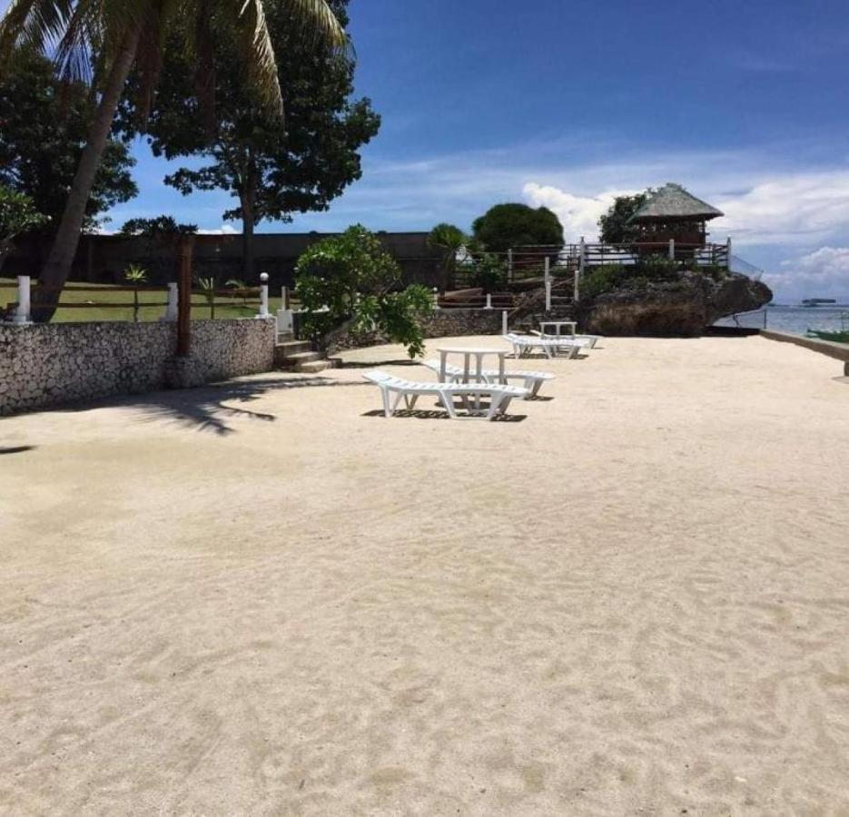 Tauig Beach Resort Moalboal Eksteriør billede