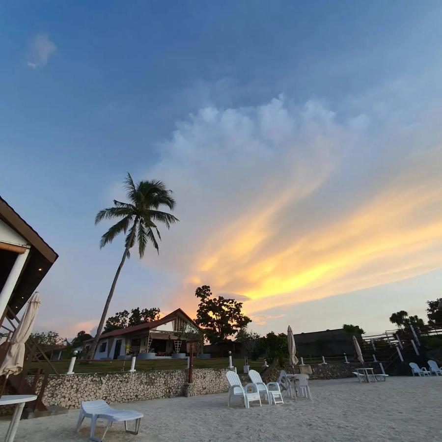 Tauig Beach Resort Moalboal Eksteriør billede