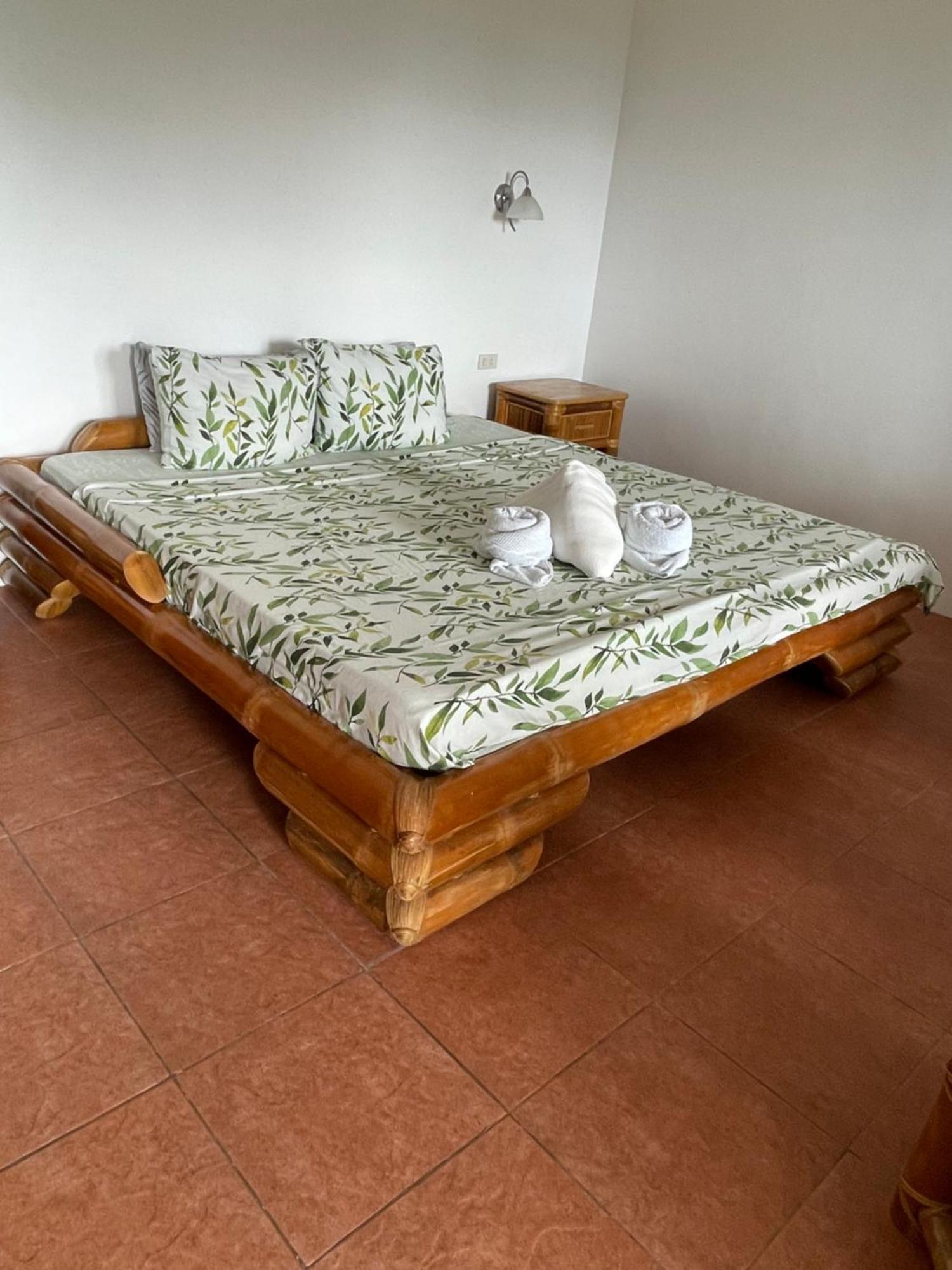 Tauig Beach Resort Moalboal Eksteriør billede
